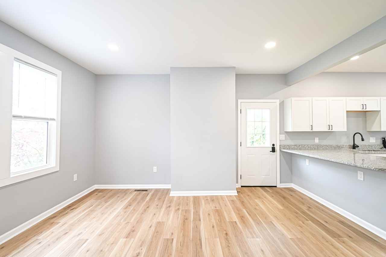 9350 Reading Road - Photo 5 of 27