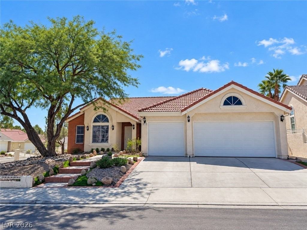 9713 Cascade Falls Ave