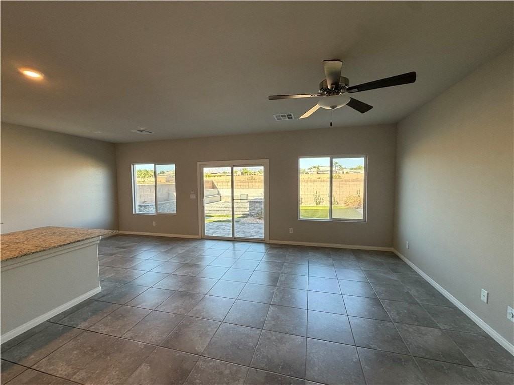 8231 Selenite St - Photo 5 of 50