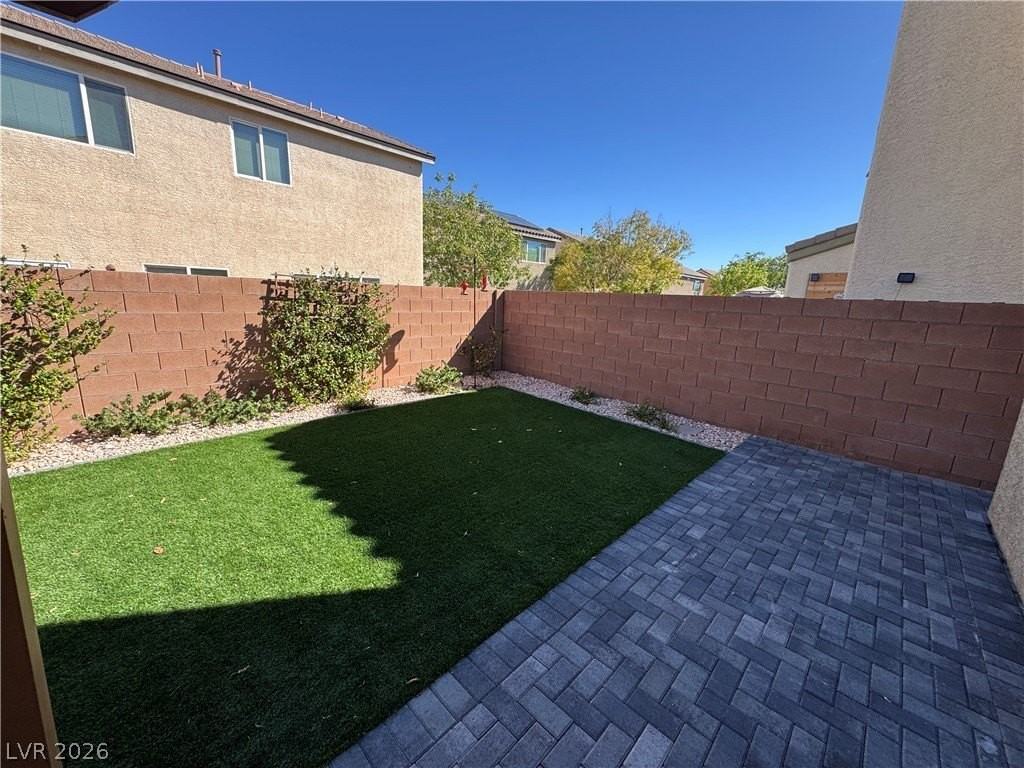 10240 Danskin Dr - Photo 5 of 13