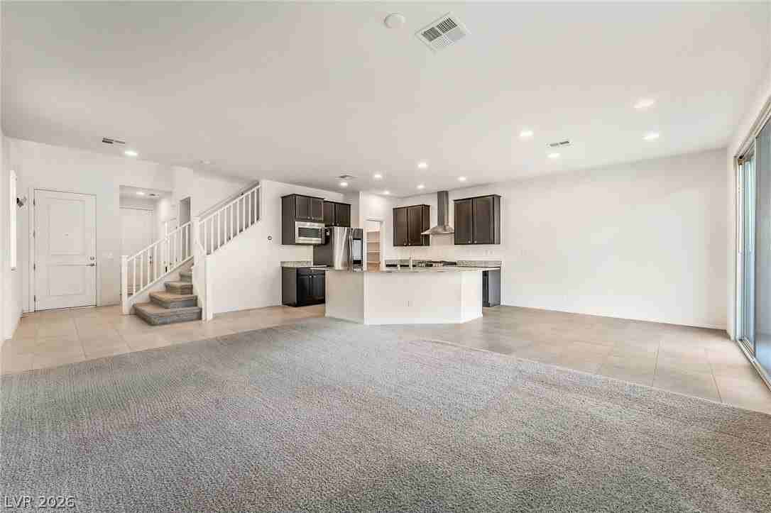 9166 Oxford Blue Ave - Photo 7 of 35