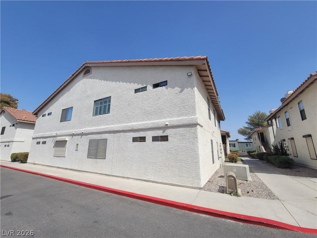 1321 Del Mar St #202 - Photo 2 of 30