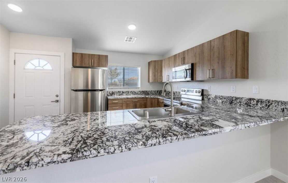 1730 Sycamore Ave #A - Photo 5 of 14