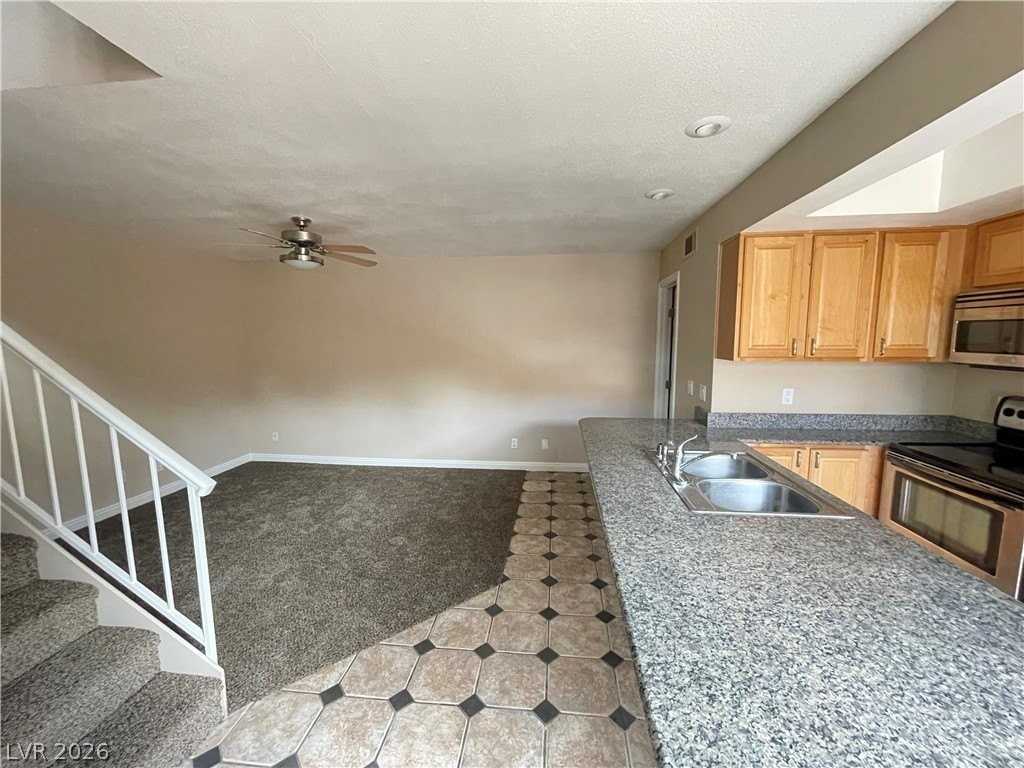240 Shadybrook Ln #B - Photo 4 of 17