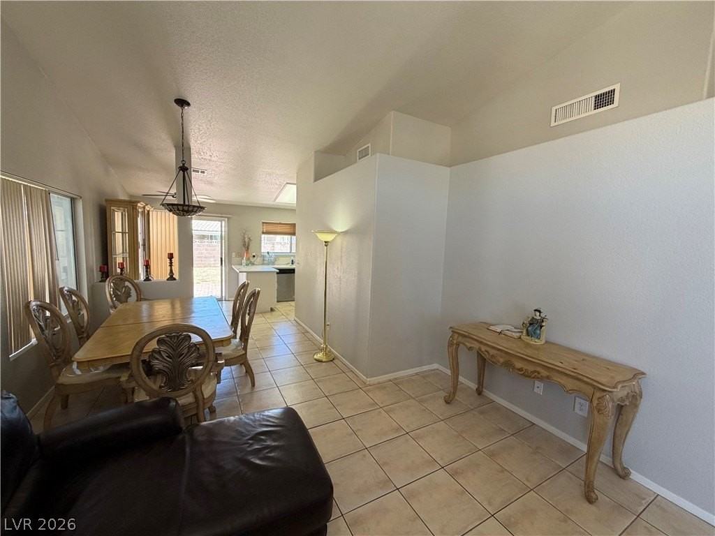 3926 Coleman St - Photo 4 of 15
