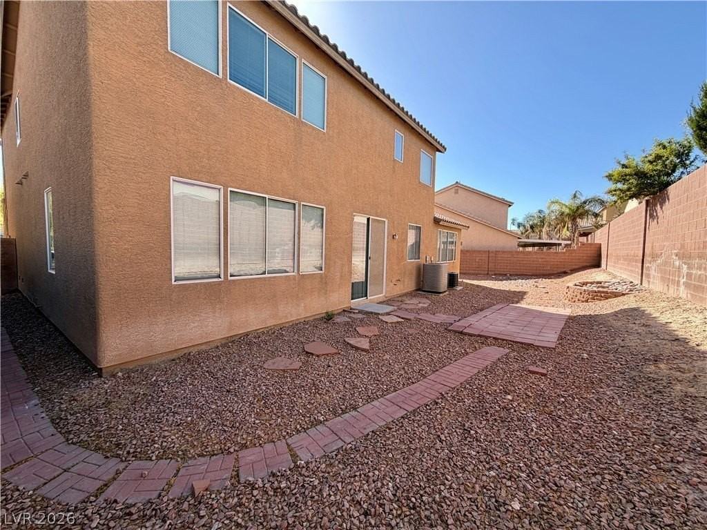 5519 Amy Lynn St - Photo 3 of 28