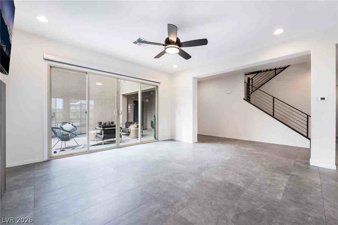 6348 Skystone St - Photo 3 of 30