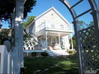 46 W Neck Rd - Photo 3 of 12