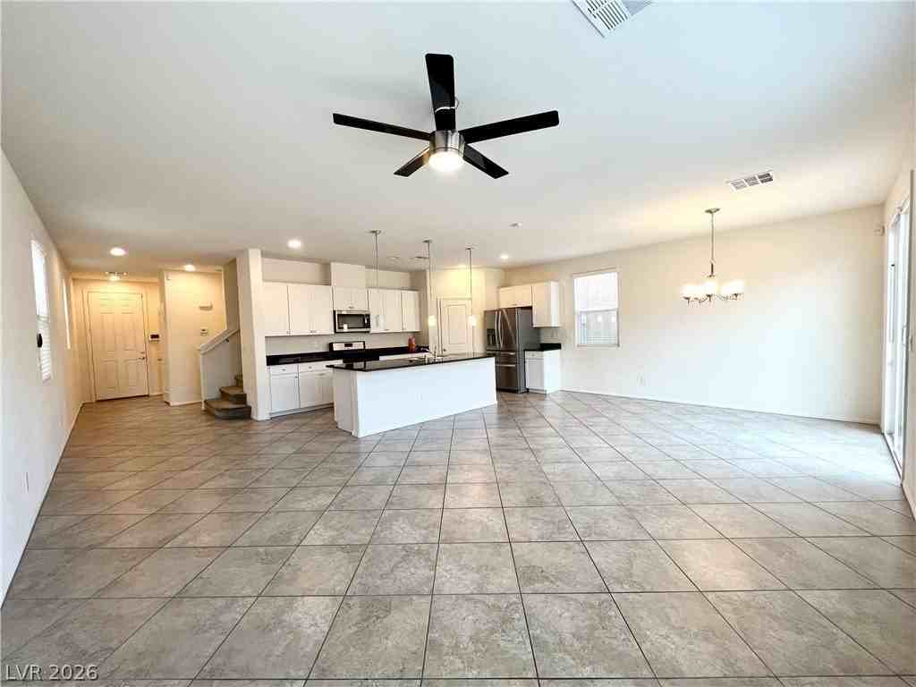 9198 Valley Betica Ave - Photo 6 of 31