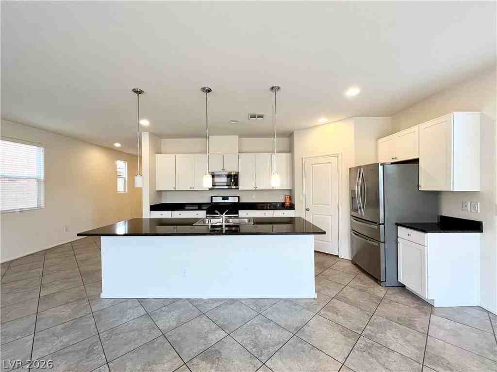9198 Valley Betica Ave - Photo 7 of 31