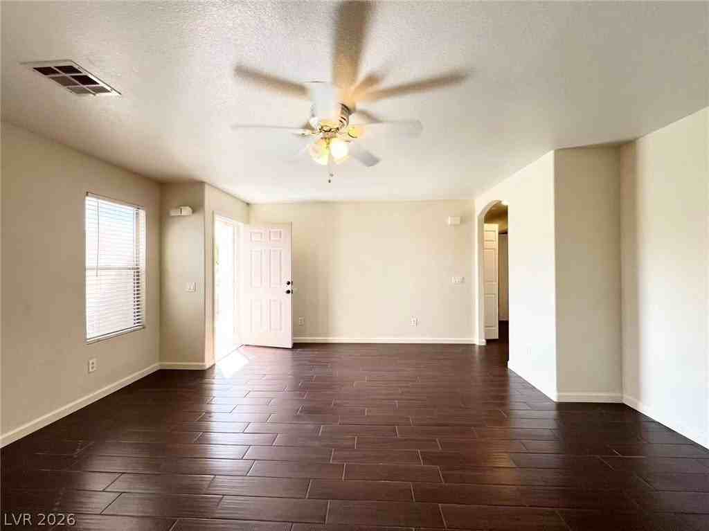 10996 Crispinio St - Photo 4 of 23