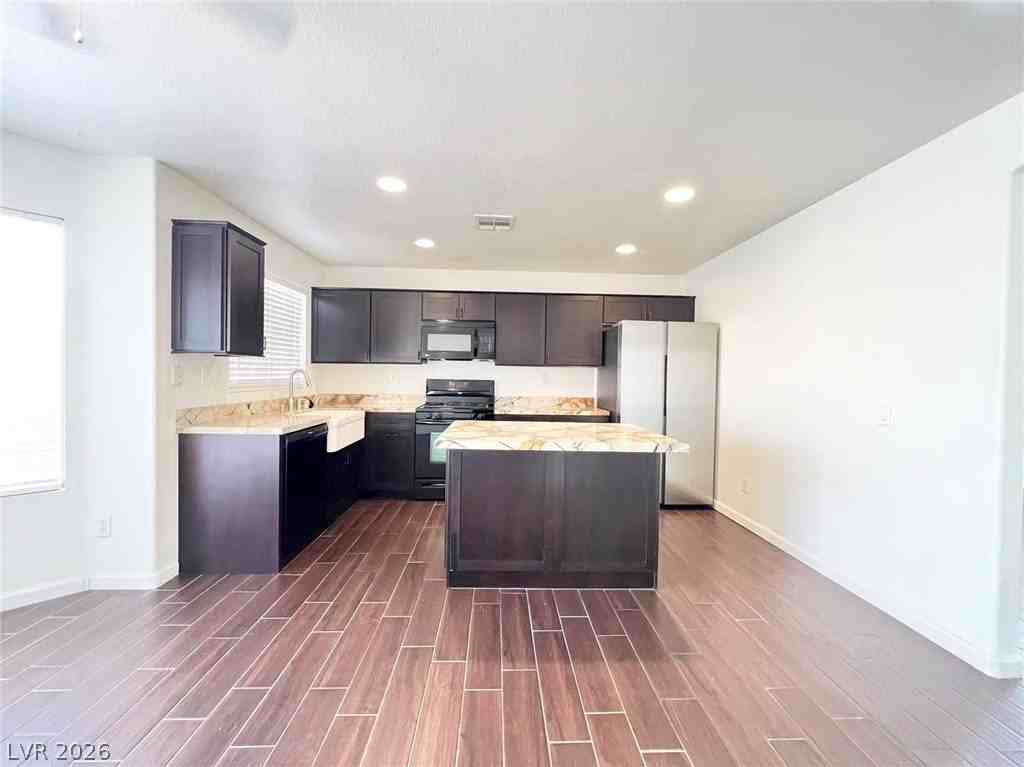 10996 Crispinio St - Photo 5 of 23