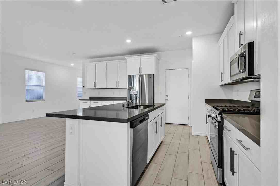 303 Fletcher Falls St - Photo 6 of 31