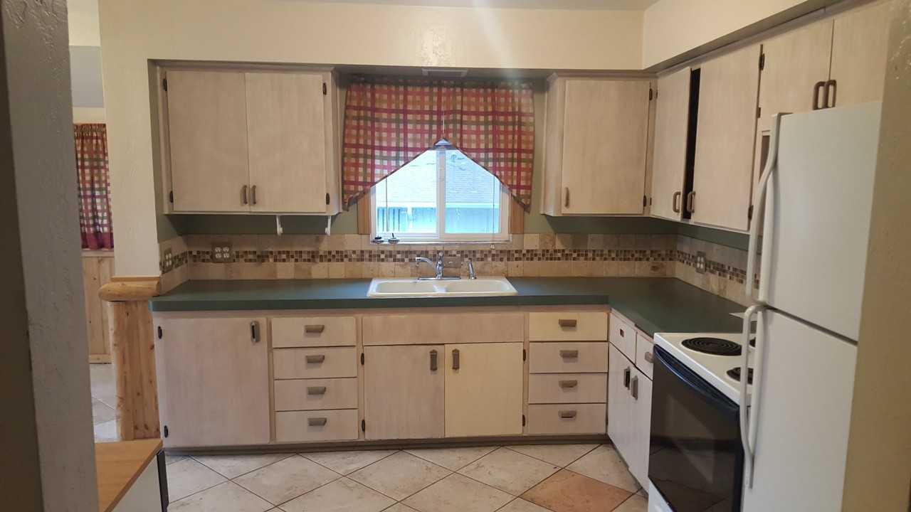 1112 8th Ave - Photo 5 of 14