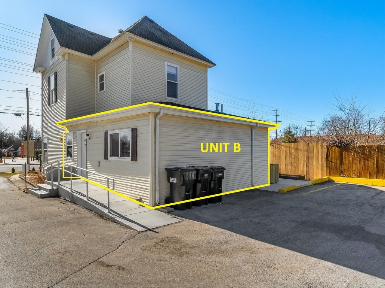 433 W Grand St #B - Photo 2 of 16