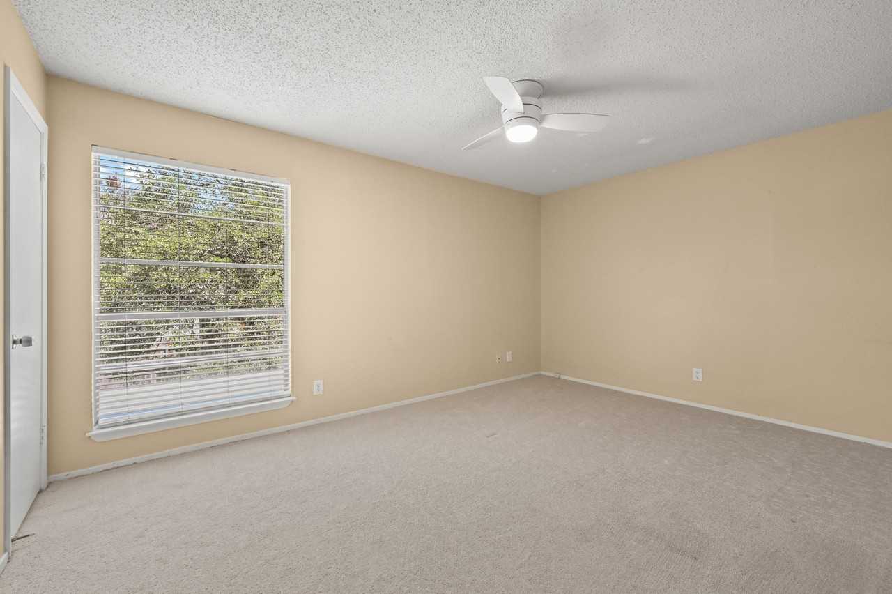 807 Castle Ridge Road - Photo 7 of 10