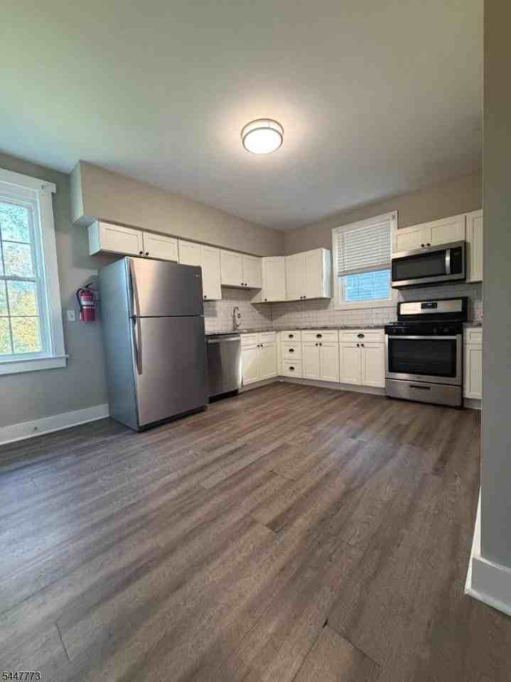 23 Central Ave - Photo 4 of 15