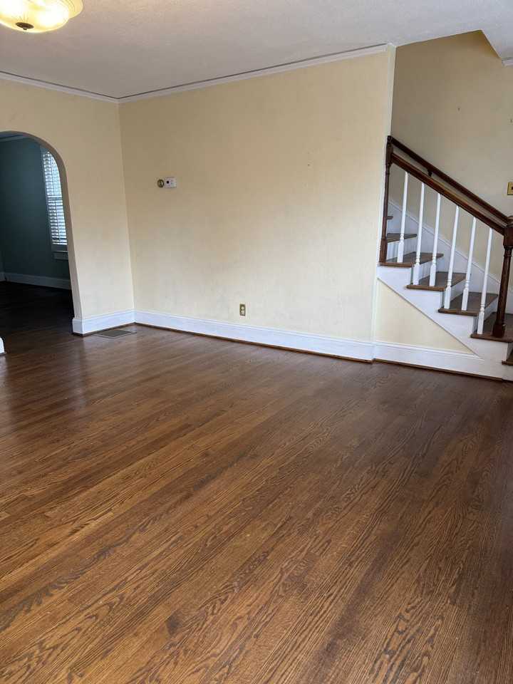 215 N Garden St - Photo 2 of 14