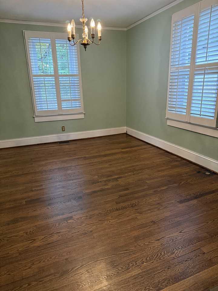 215 N Garden St - Photo 4 of 14