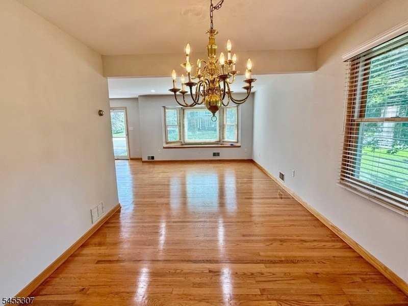 31 Hillside Ave - Photo 6 of 36