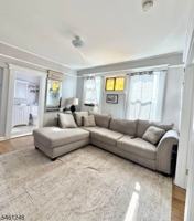 featured image of 148 Little St