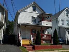 featured image of 213 Spooner Ave