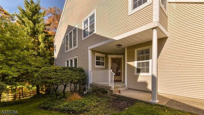 219 Warbler Dr - Photo 2 of 30