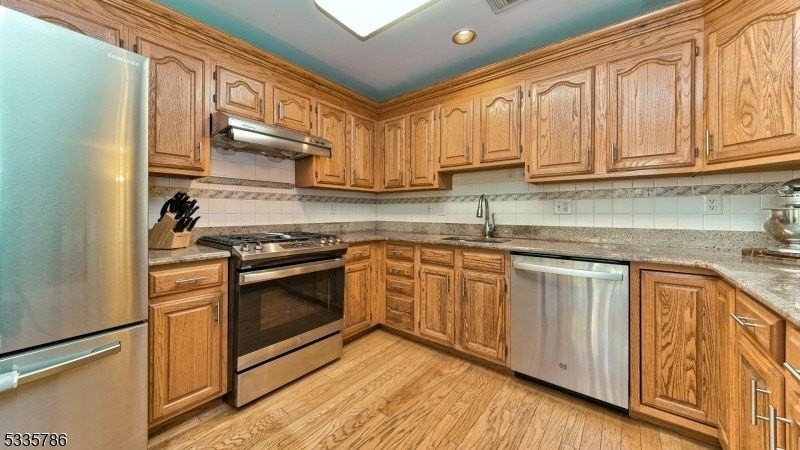 219 Warbler Dr - Photo 4 of 30