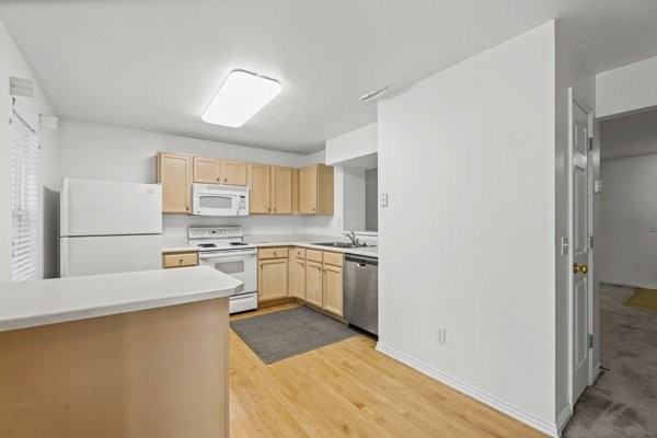 1199 W Dun Robin Ct - Photo 5 of 18