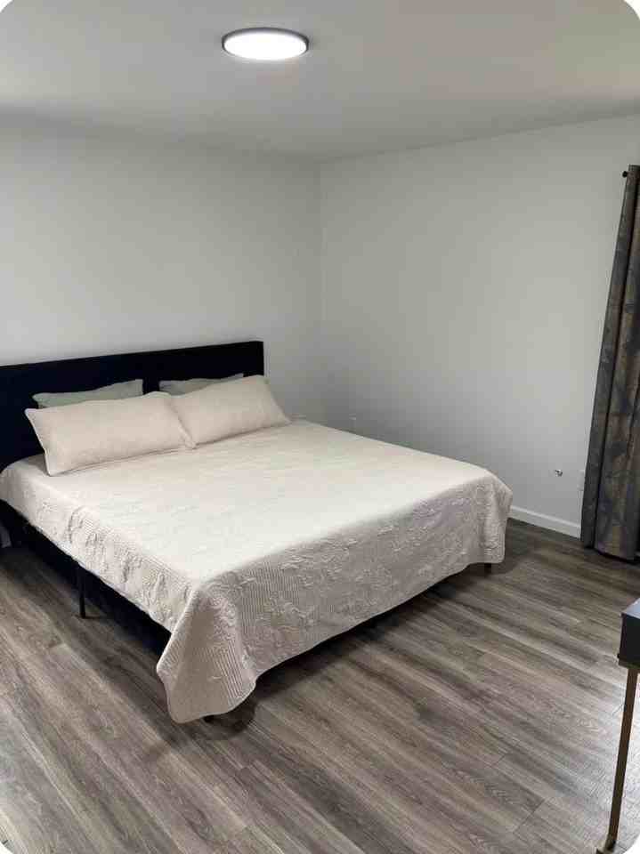 128 W 45th St #2 - Photo 5 of 9