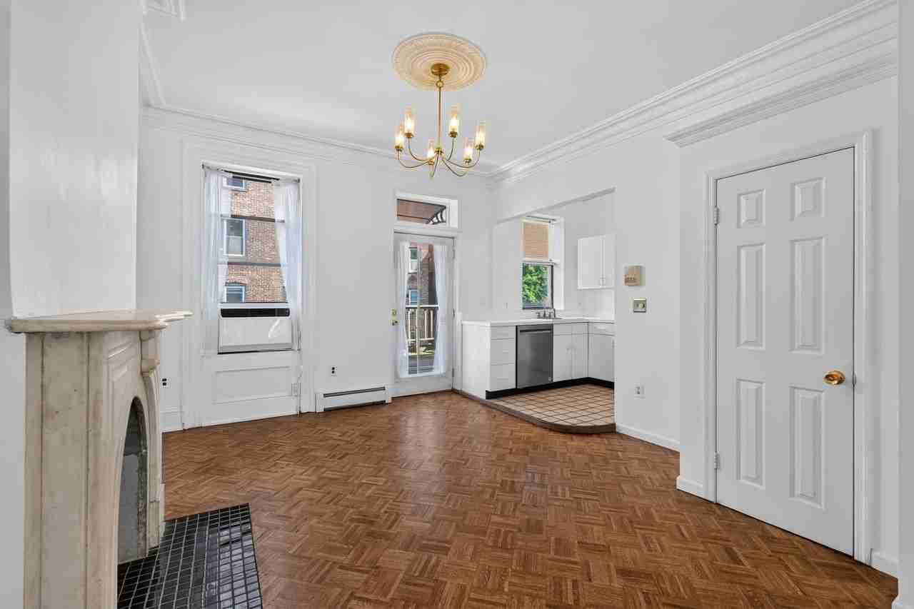 98 Mercer St #2 - Photo 6 of 30