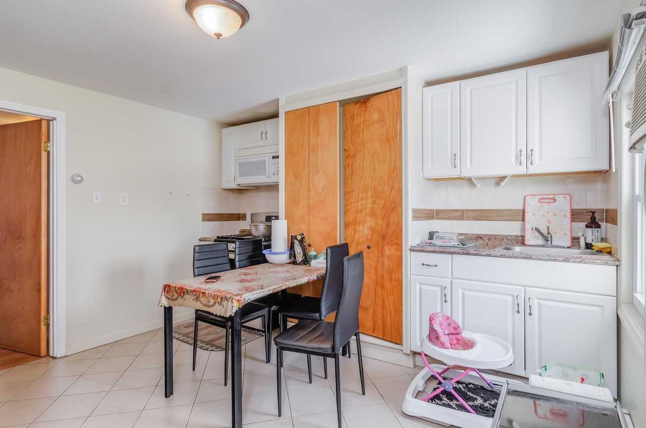 77 Wallis Ave #2 - Photo 3 of 6
