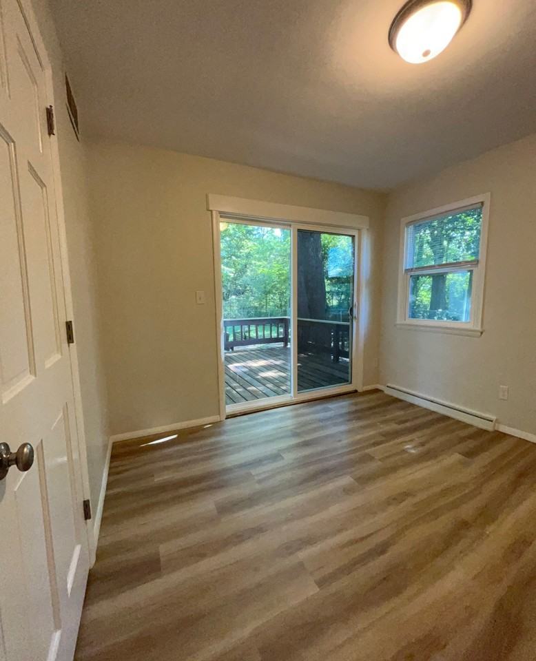 1607 Moore St - Photo 7 of 19