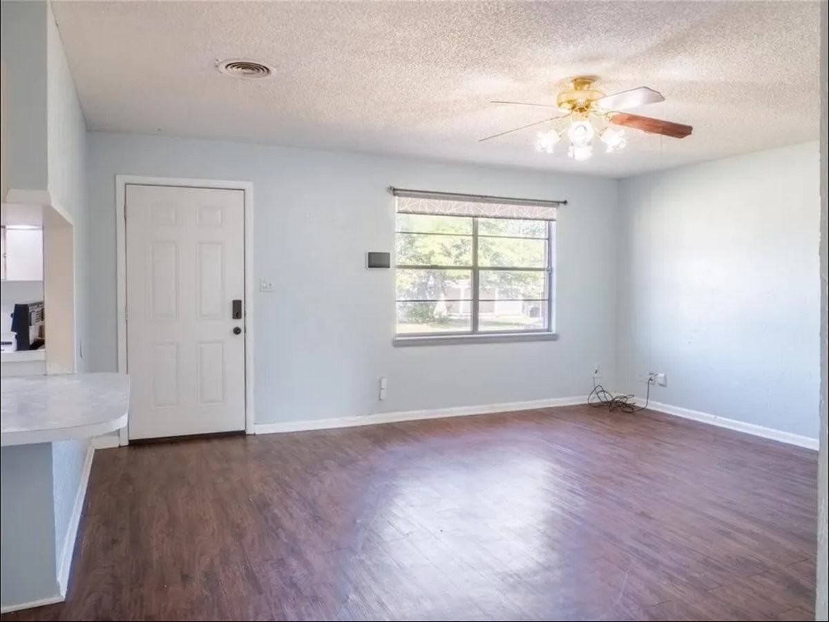 901 Nw 66th St - Photo 6 of 17