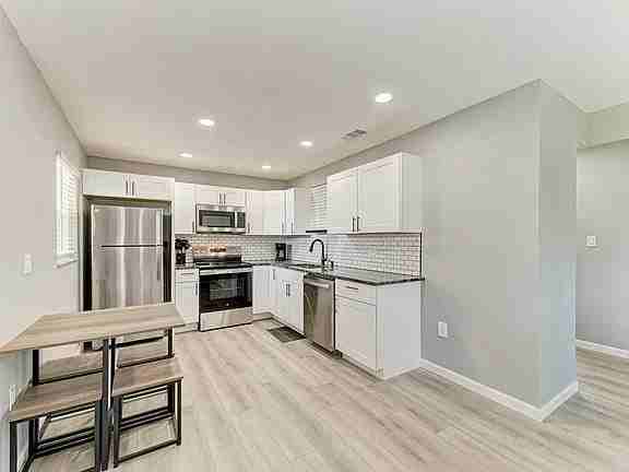 406 Base Ave E #129 - Photo 6 of 20