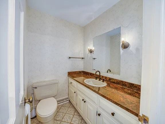 9720 Burnett Dr - Photo 3 of 20