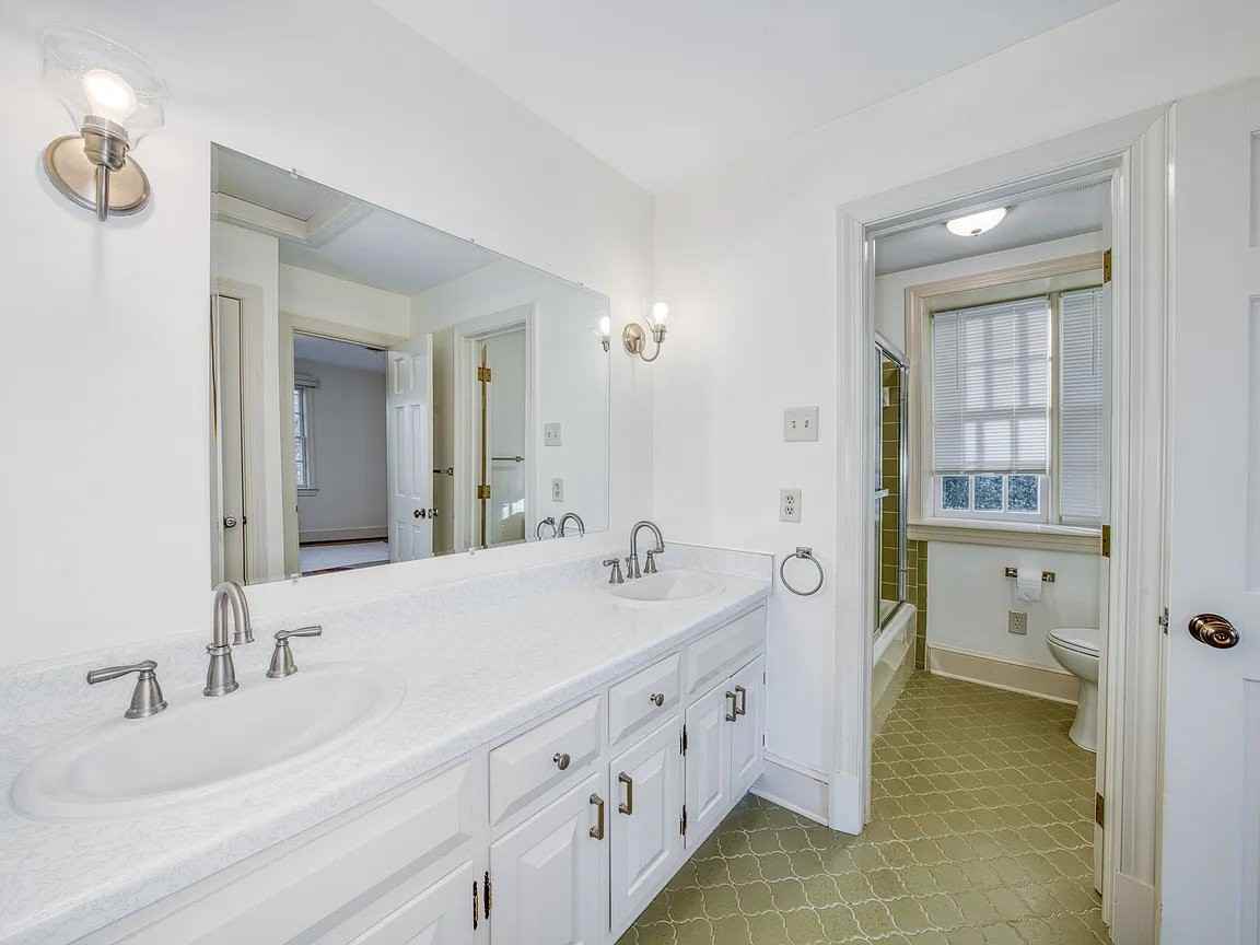 9720 Burnett Dr - Photo 5 of 20