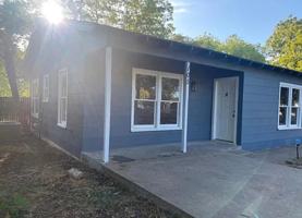 featured image of 105 Sally St