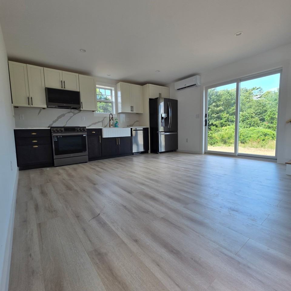 36 Barrows Rd #A - Photo 5 of 10