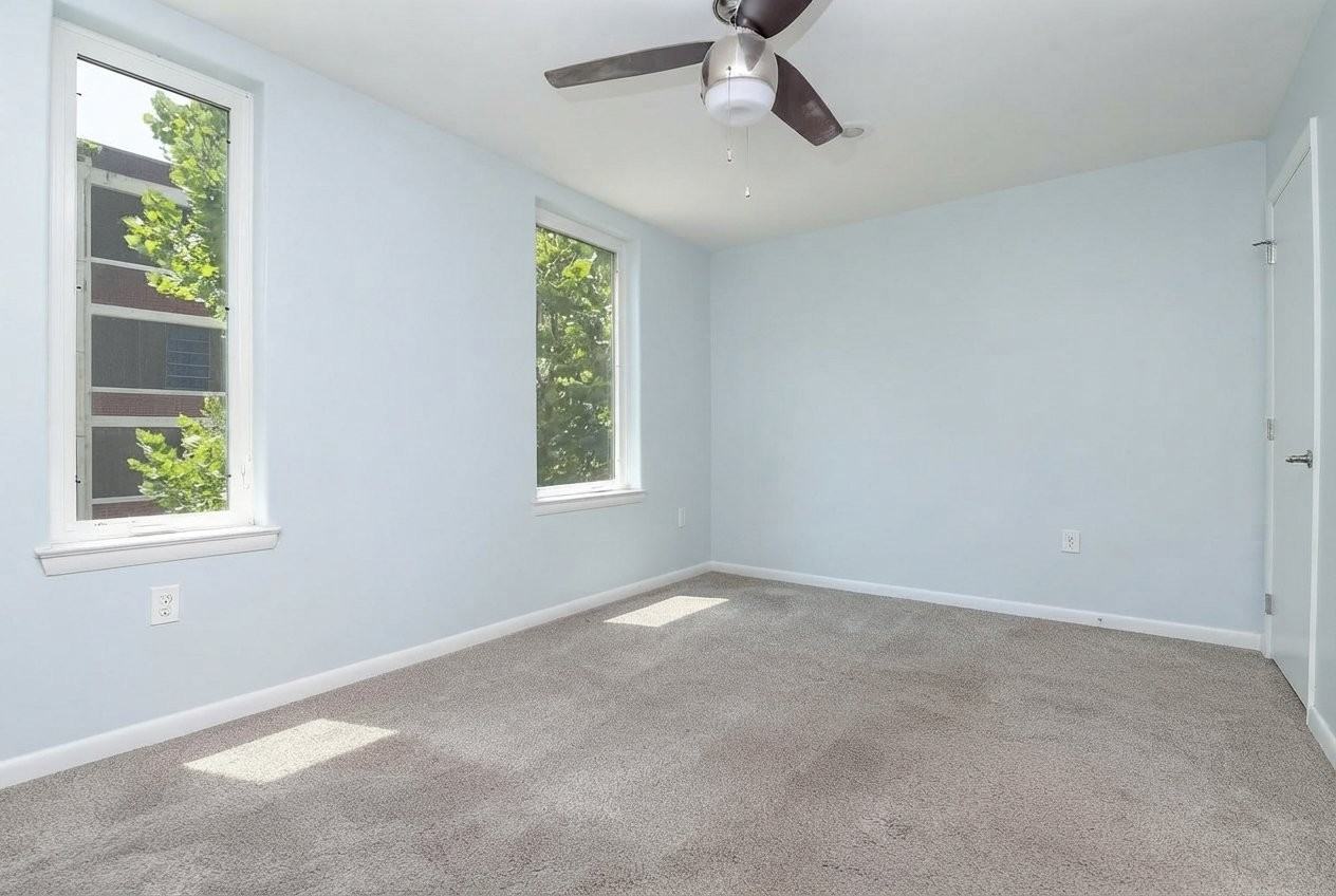 428 E Oliver St - Photo 4 of 13
