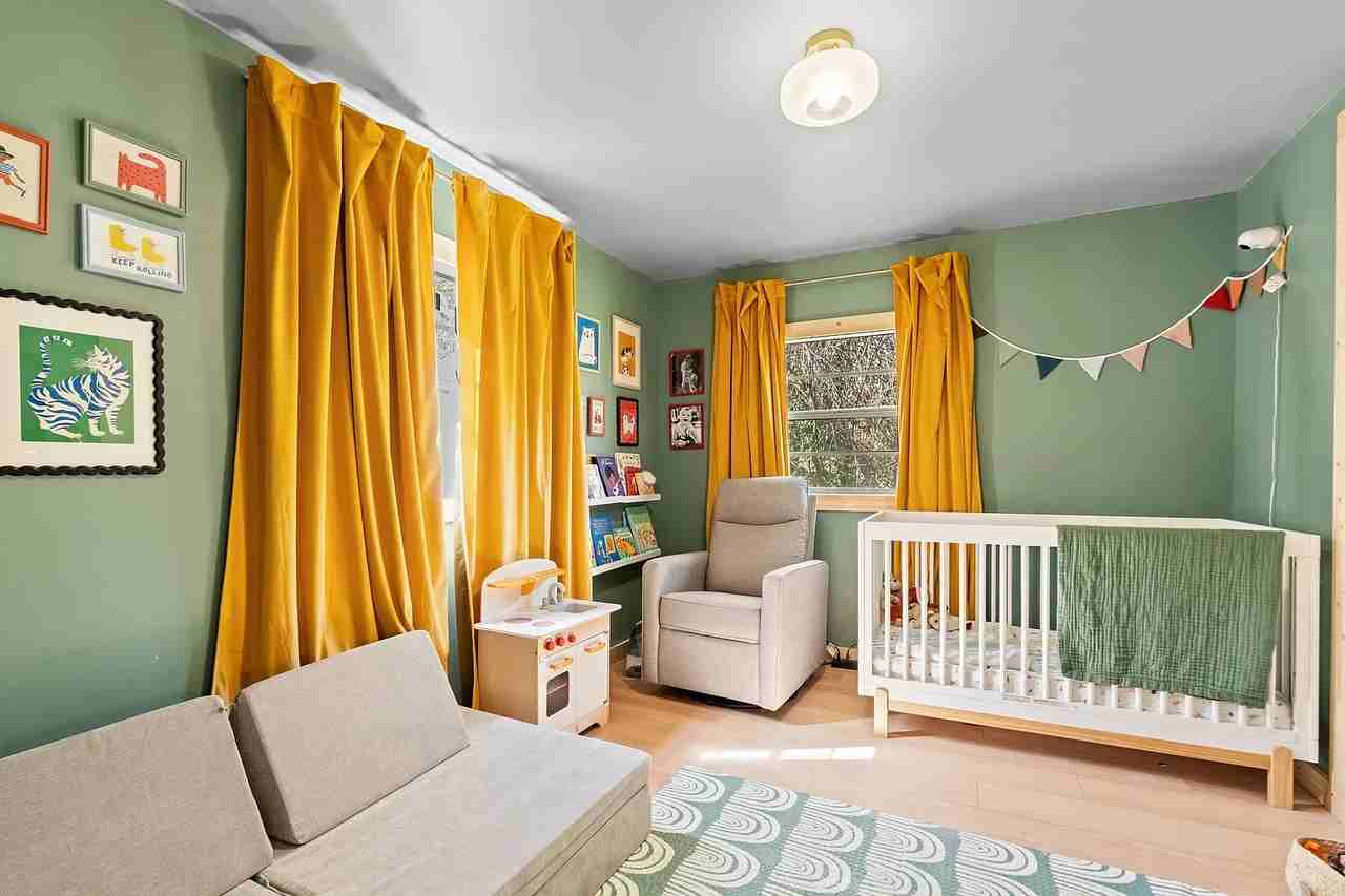124 Annandale Ave - Photo 4 of 9