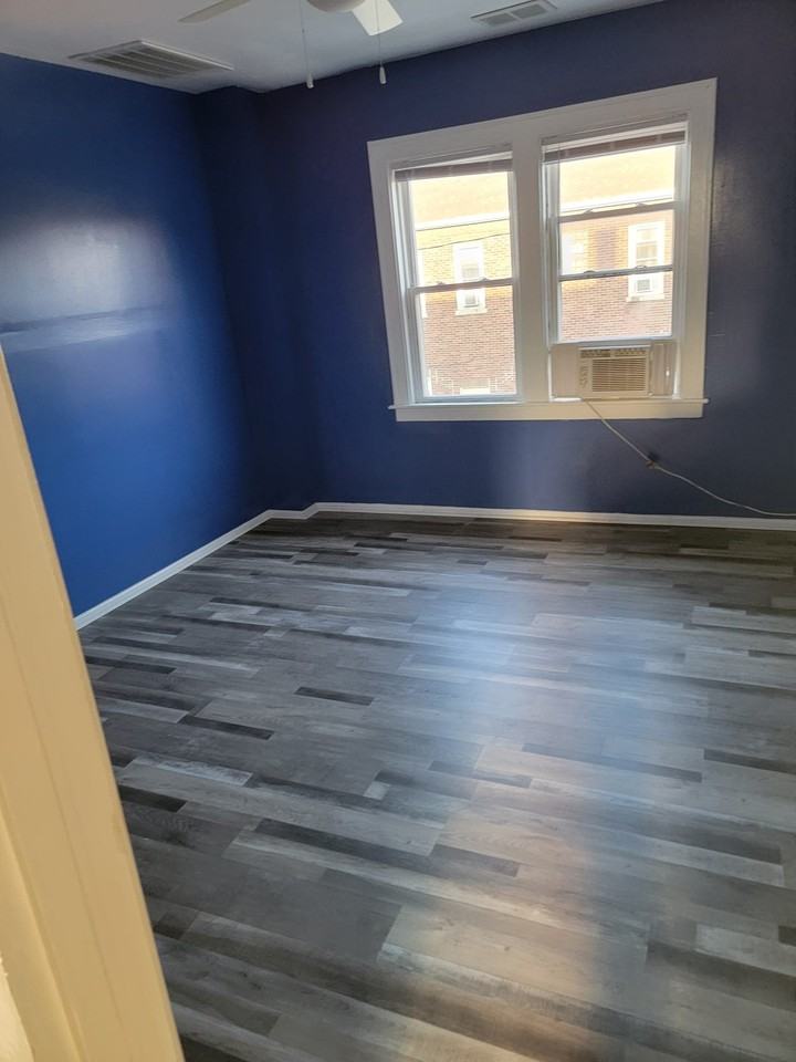 1302 W 150th St #7 - Photo 6 of 17