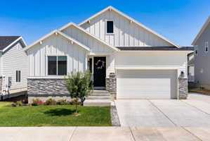 featured image of 4976 W Escalante Ln