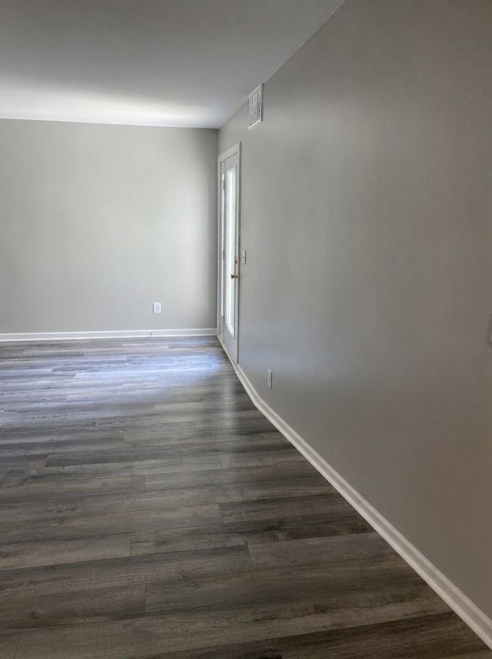 1085 Merrimar Cir N #B - Photo 4 of 22