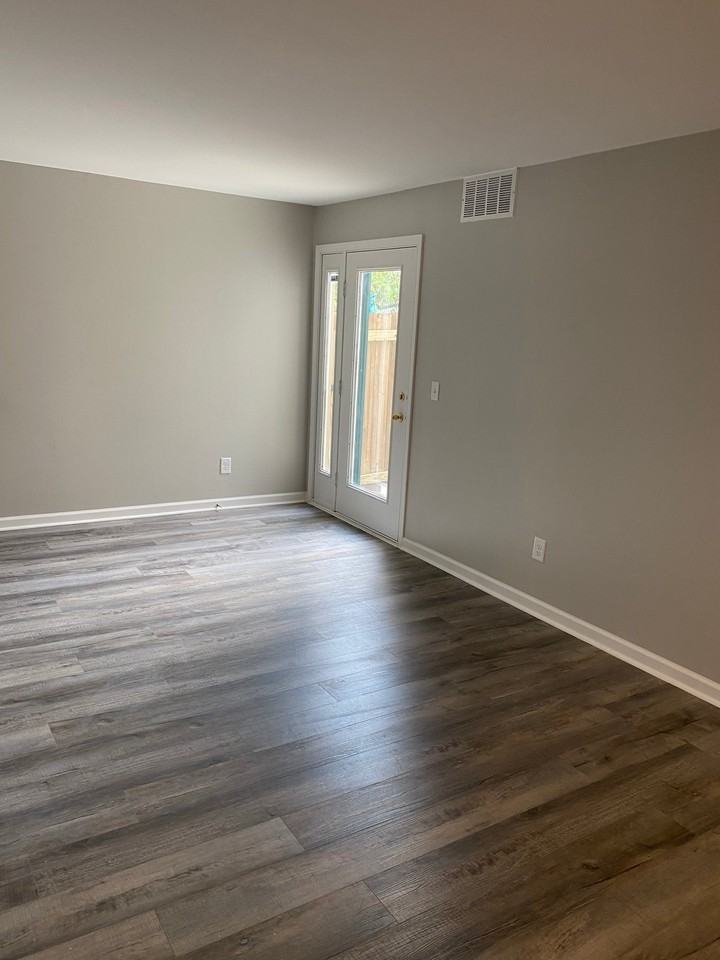 1085 Merrimar Cir N #B - Photo 6 of 22