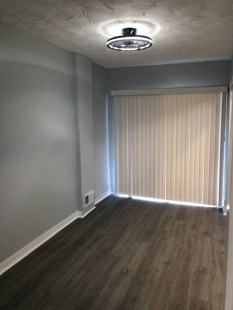 2802 Windsor Ave - Photo 5 of 18