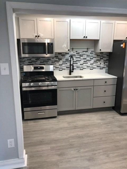 2802 Windsor Ave - Photo 7 of 18