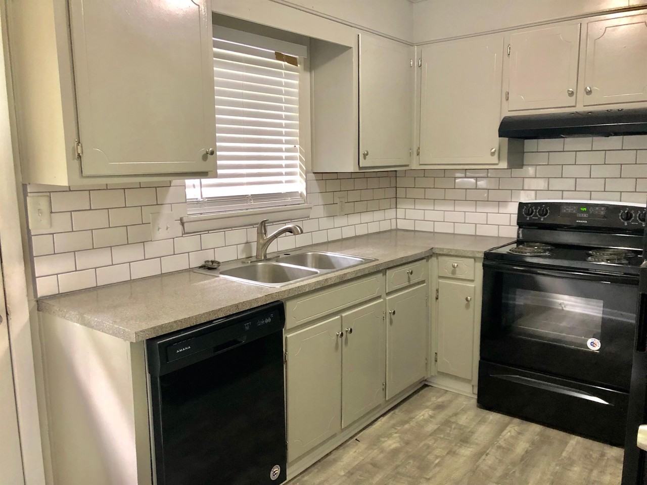 The Silvertree - Photo 2 of 50