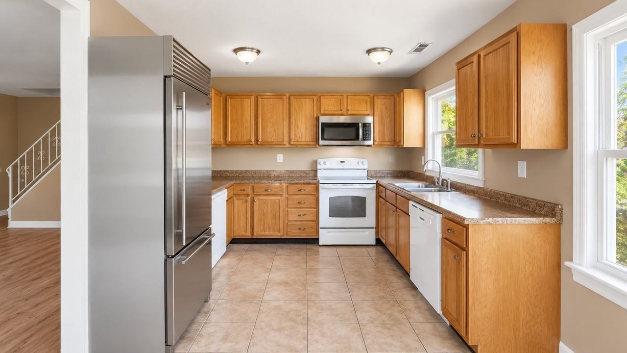 10 Brierdale Ln - Photo 2 of 9