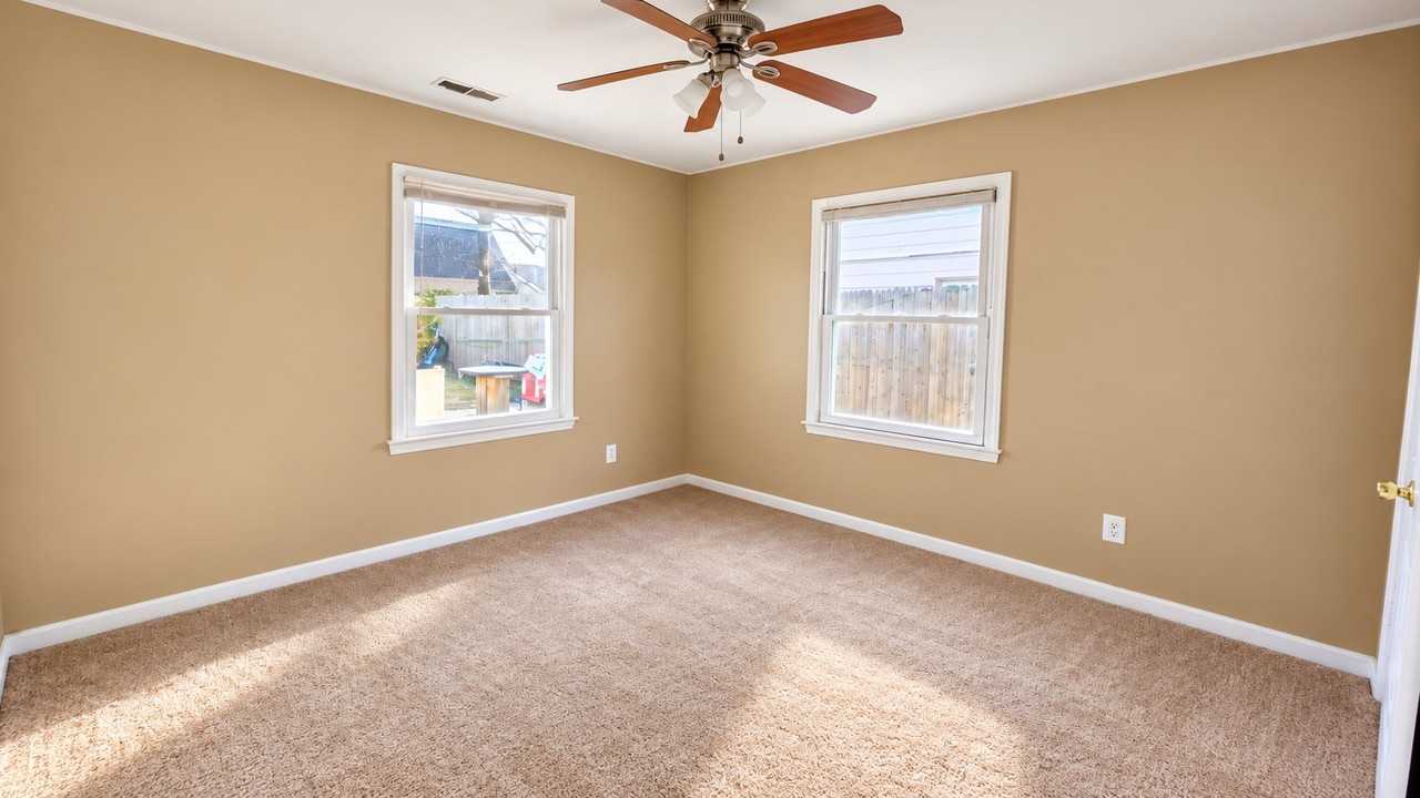 10 Brierdale Ln - Photo 5 of 9